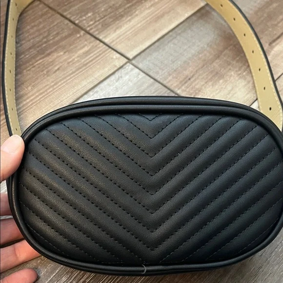 Y2K Steve Madden Adjustable Black Quilted Belt Bag #contemporary #y2k - Picture 2 of 7